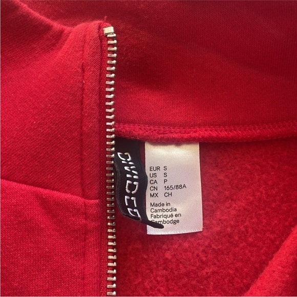 H&M Divided Size Small Red, White, and Blue Brooklyn 1/4 Zip Pullover Sweatshirt - Picture 4 of 6